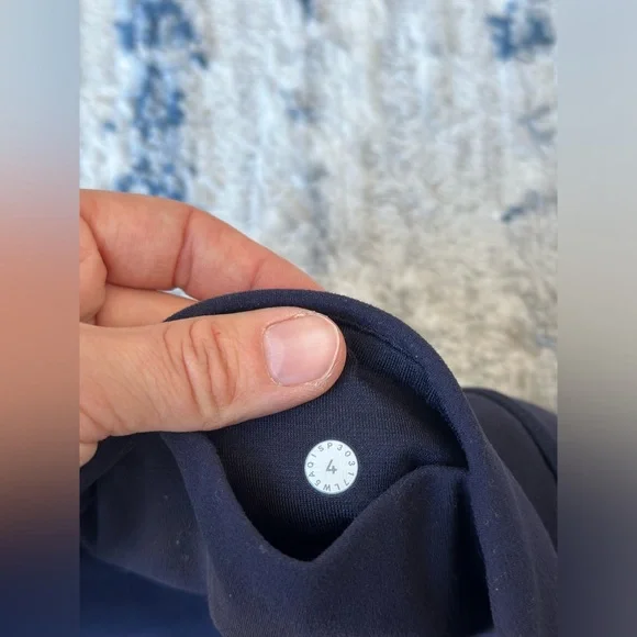 NWOT Lululemon Back In Action Jogger - Picture 3 of 5